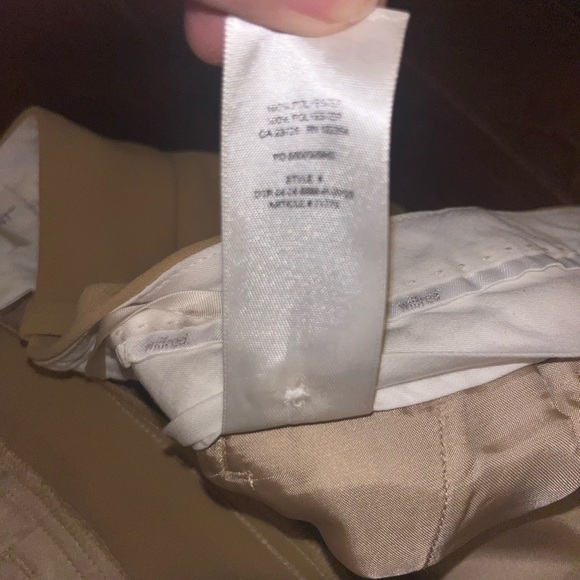 Wilfred Effortless Pants from Aritzia in a beautiful camel/tan shade. Size 12
. - Picture 5 of 11